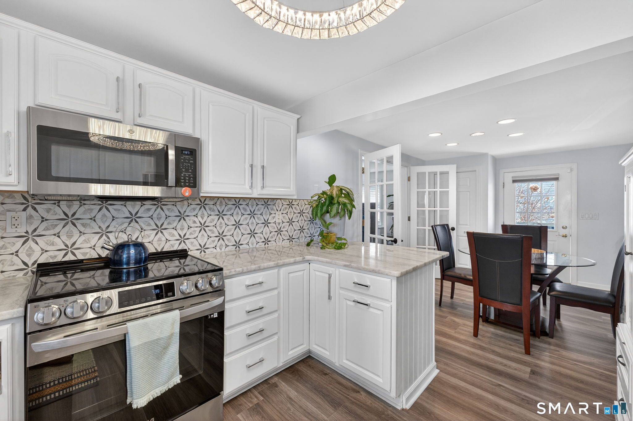 7 Edge Hill Road East Lyme, CT 06357 - Photo 8 of 36