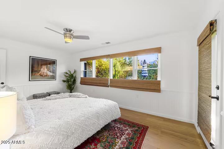 49 Prochnow Road Sedona, AZ 86336 - Photo 20 of 76 a bedroom with a large bed and a window