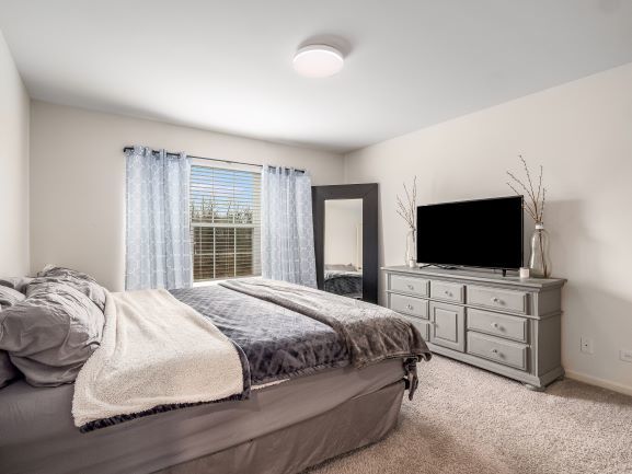 2423 Upland Road Pingree Grove, IL 60140 - Photo 8 of 25