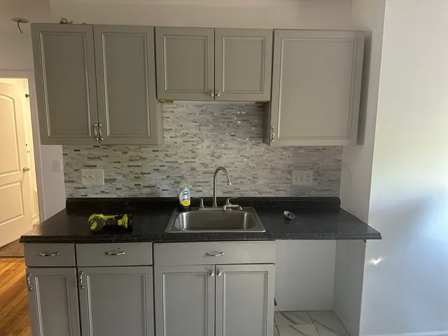 $1,600 | 14 Woodlawn Street, Unit 2, Springfield, MA 01108