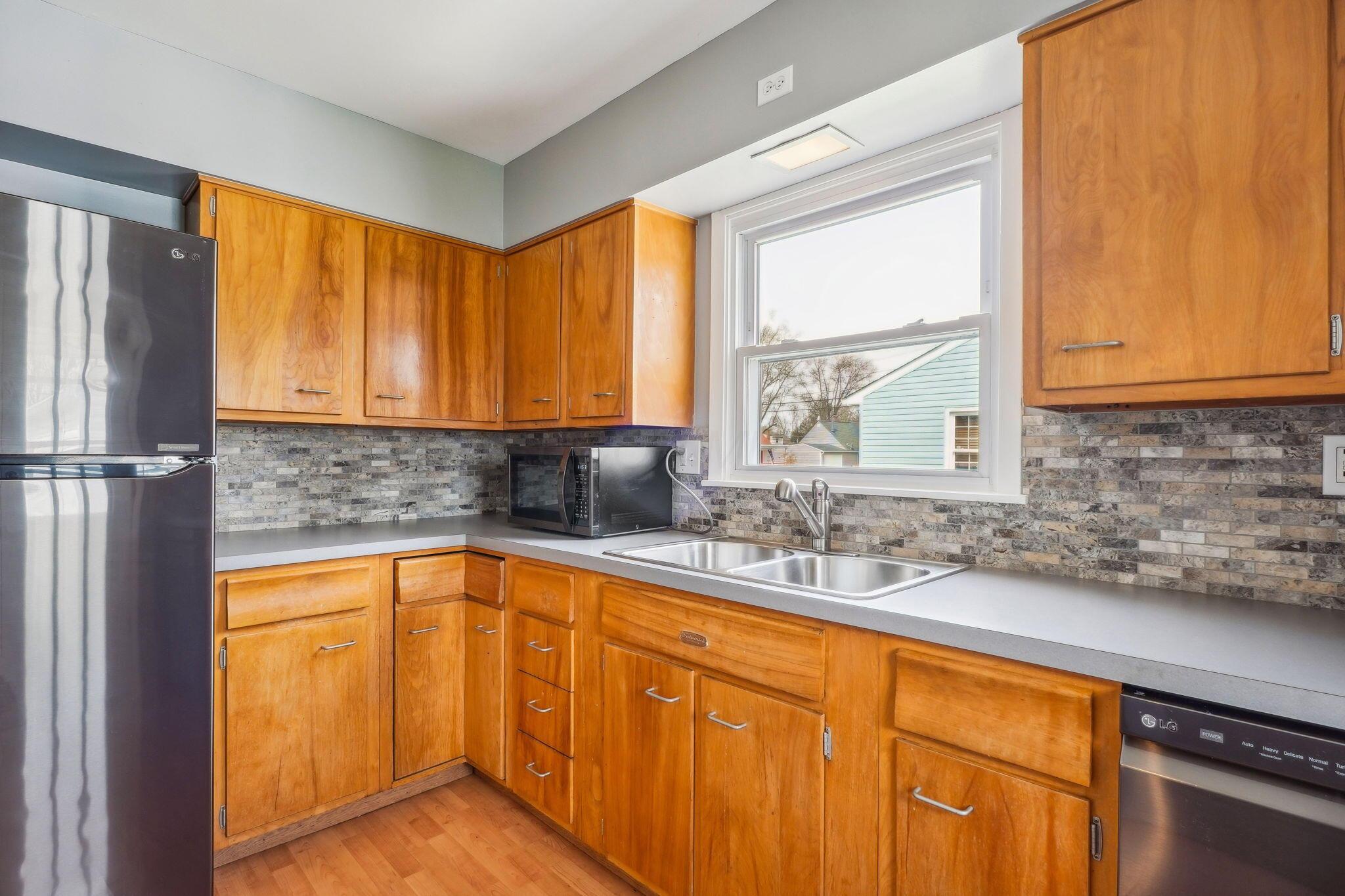 190 Topsfield Road Columbus, OH 43228 - Photo 12 of 38 44-web-or-mls-190-topsfield-rd
