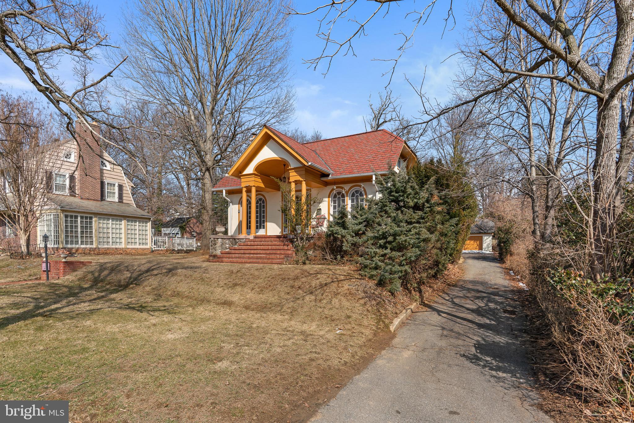 513 Stamford Road Baltimore, MD 21229 - Photo 3 of 20 a front view of a house with a yard