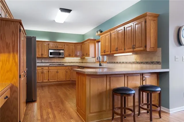 $999,999 | 25601 69th Terrace, Shawnee, KS 66226