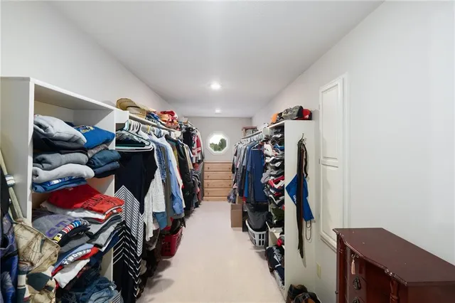 $999,999 | 25601 69th Terrace, Shawnee, KS 66226