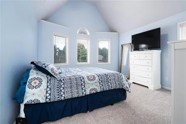 $999,999 | 25601 69th Terrace, Shawnee, KS 66226