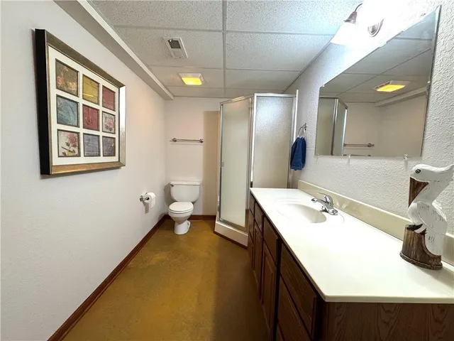 $965,000 | 25601 69th Terrace, Shawnee, KS 66226