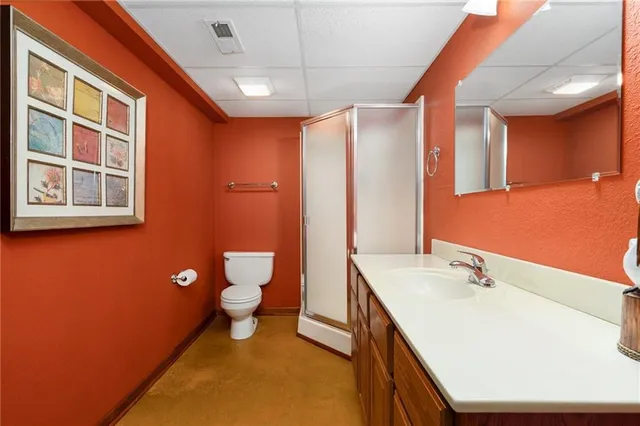 $999,999 | 25601 69th Terrace, Shawnee, KS 66226