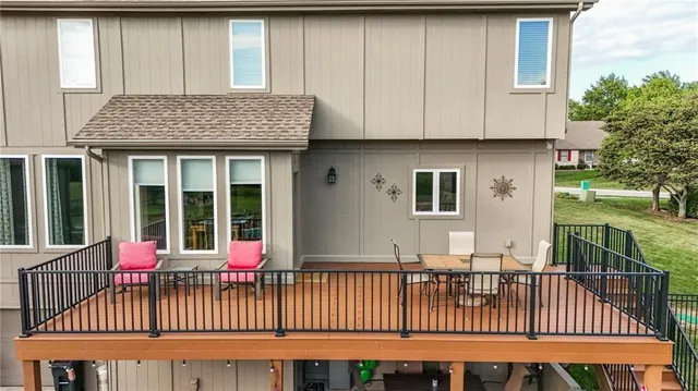 $999,999 | 25601 69th Terrace, Shawnee, KS 66226