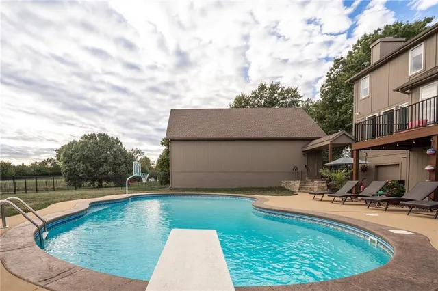 $965,000 | 25601 69th Terrace, Shawnee, KS 66226