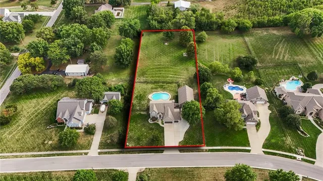 $965,000 | 25601 69th Terrace, Shawnee, KS 66226