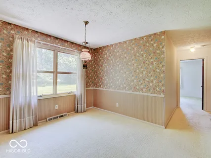 $325,000 | 5501 South 875 East, Zionsville, IN 46077