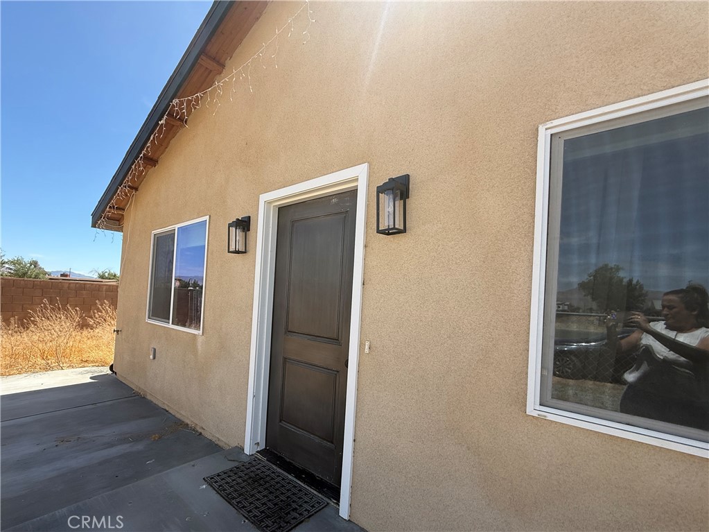 14080 Mohawk Road Apple Valley, CA 92307 - Photo 1 of 26 Front of home