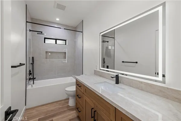$1,425,000 | 4208 New York Avenue, La Crescenta, CA 91214
