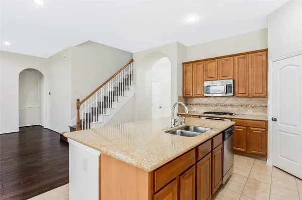 $2,800 | 24322 Bella Florence Drive, Richmond, TX 77406