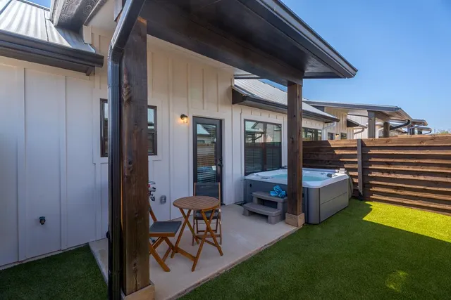 $345,000 | 930 South Eagle Street, Unit 203, Fredericksburg, TX 78624