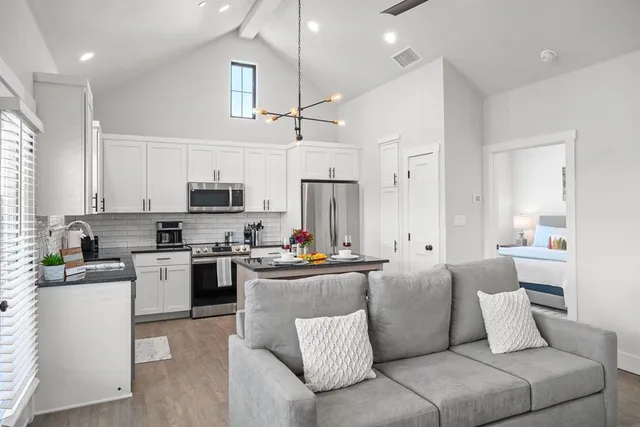 $345,000 | 930 South Eagle Street, Unit 203, Fredericksburg, TX 78624