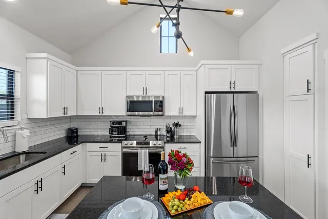 $345,000 | 930 South Eagle Street, Unit 203, Fredericksburg, TX 78624