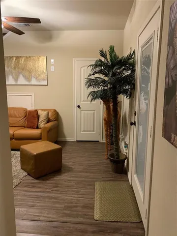 $2,100 | 1005 Skyview Court, Midlothian, TX 76065