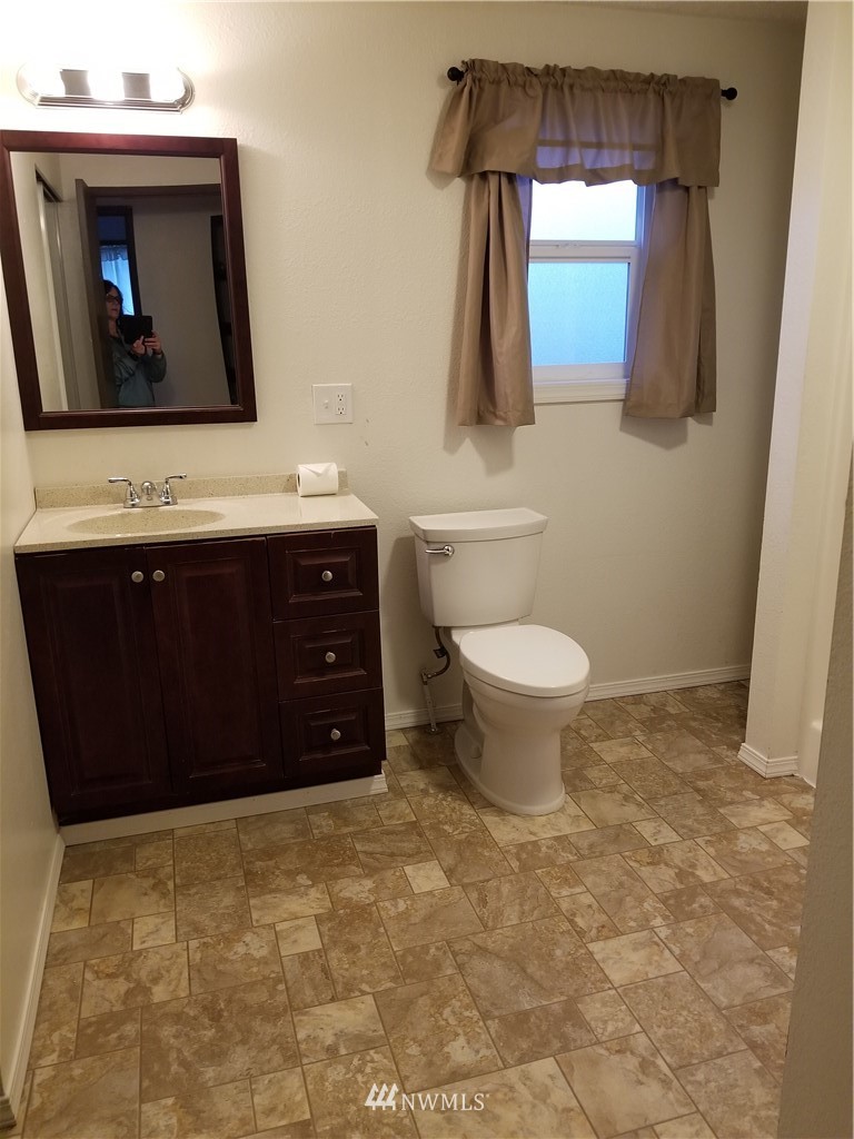206 Rochester Street East Rainier, WA 98576 - Photo 13 of 17 Gallery Image 13