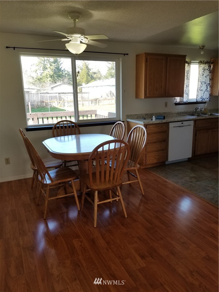 206 Rochester Street East Rainier, WA 98576 - Photo 7 of 17 Gallery Image 7
