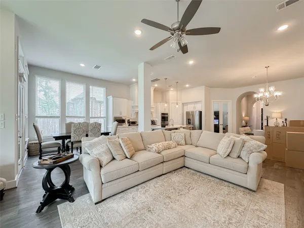 $3,850 | 308 Mallory Court, Montgomery, TX 77316