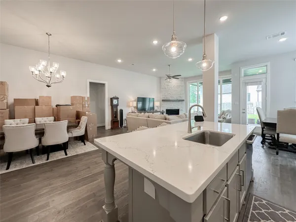 $3,850 | 308 Mallory Court, Montgomery, TX 77316