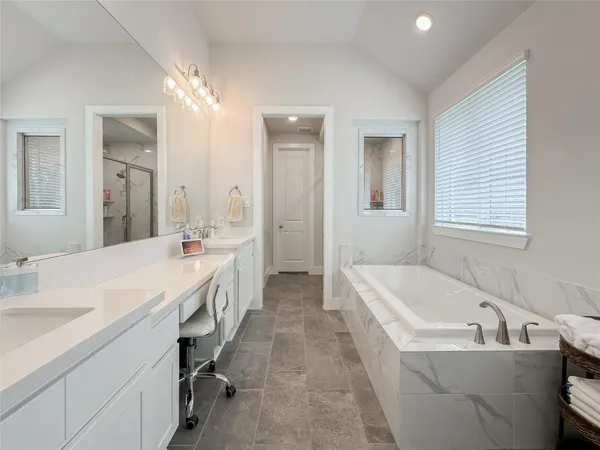 $3,850 | 308 Mallory Court, Montgomery, TX 77316