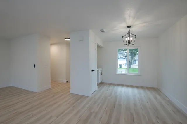 $385,000 | 2024 North Laureen Avenue, Fresno, CA 93703