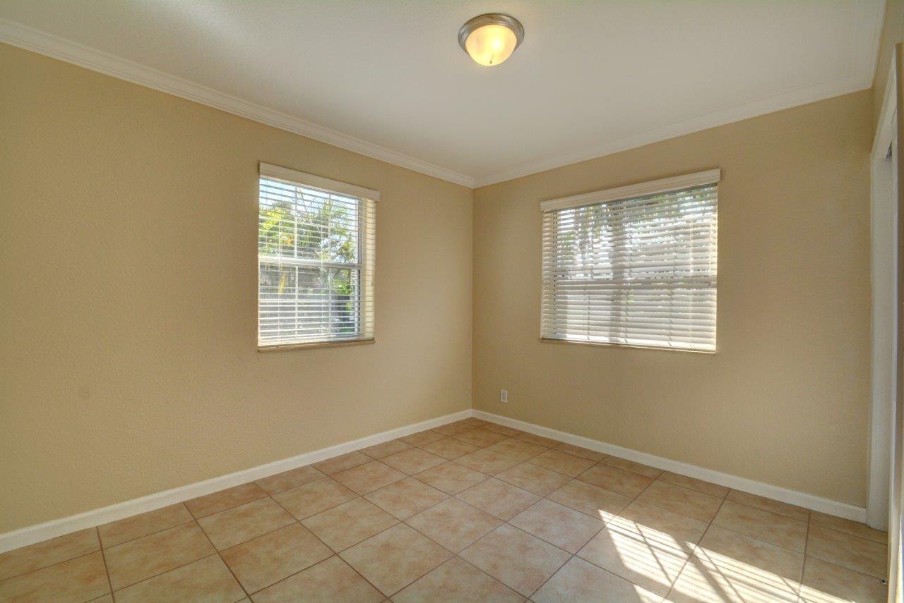 312 Putnam Ranch Road West Palm Beach, FL 33405 - Photo 15 of 21 312 Putnam Ranch Rd