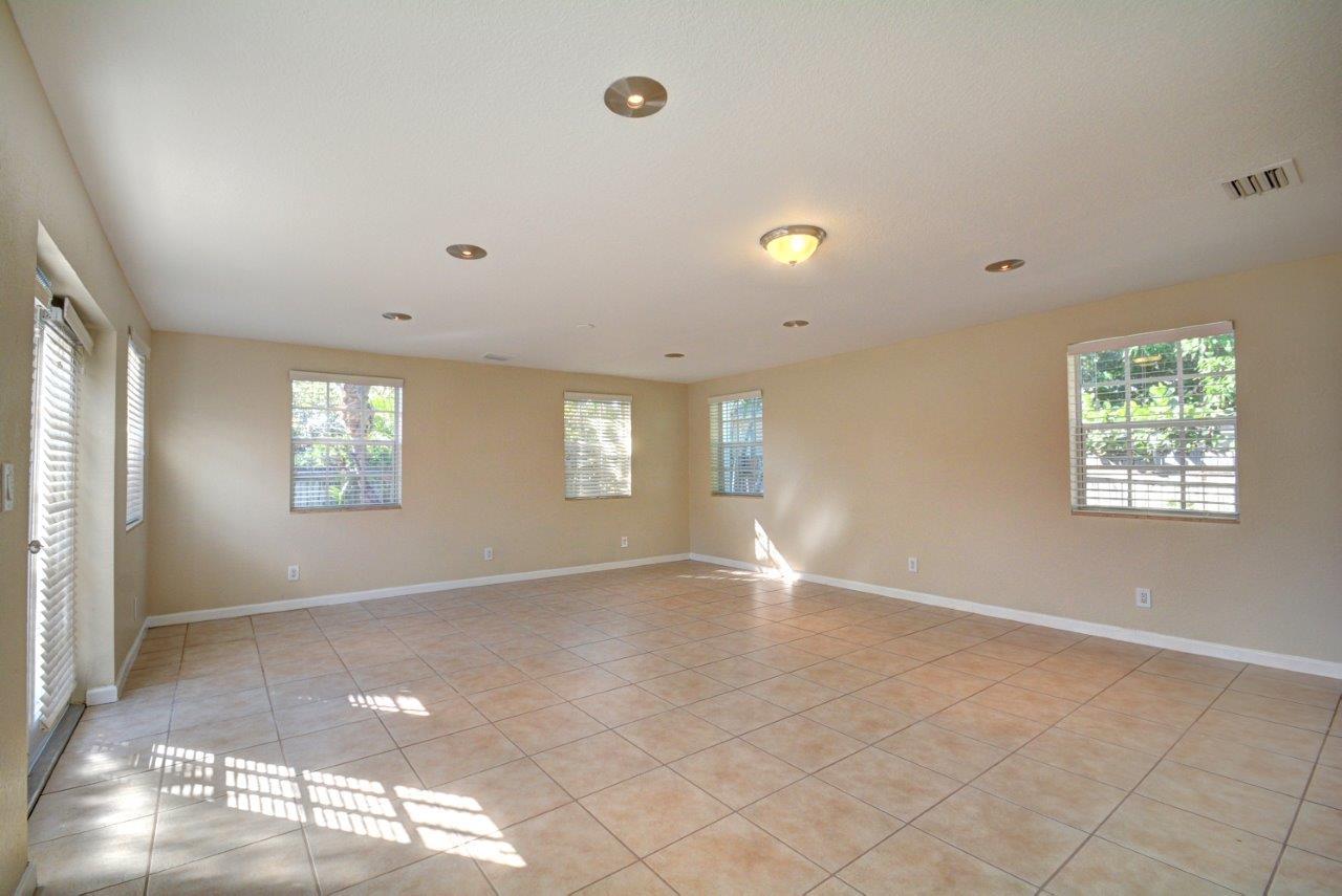 312 Putnam Ranch Road West Palm Beach, FL 33405 - Photo 10 of 21 312 Putnam Ranch Rd