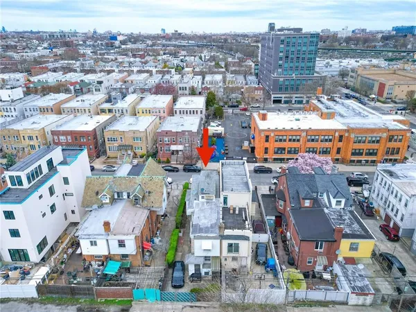 $1,750,000 | 2162 62nd Street | Mapleton