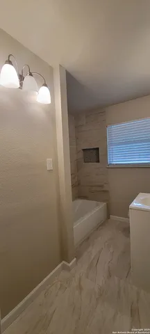 $202,500 | 302 East Byrd Boulevard, Universal City, TX 78148