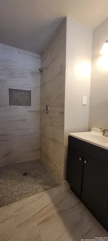 $202,500 | 302 East Byrd Boulevard, Universal City, TX 78148