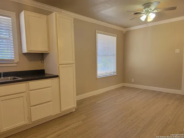 $202,500 | 302 East Byrd Boulevard, Universal City, TX 78148