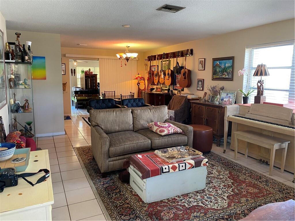 2741-2745 Northeast 30th Avenue Lighthouse Point, FL 33064 - Photo 10 of 18 2741-45 NE 30th Av - Duplex Main Living