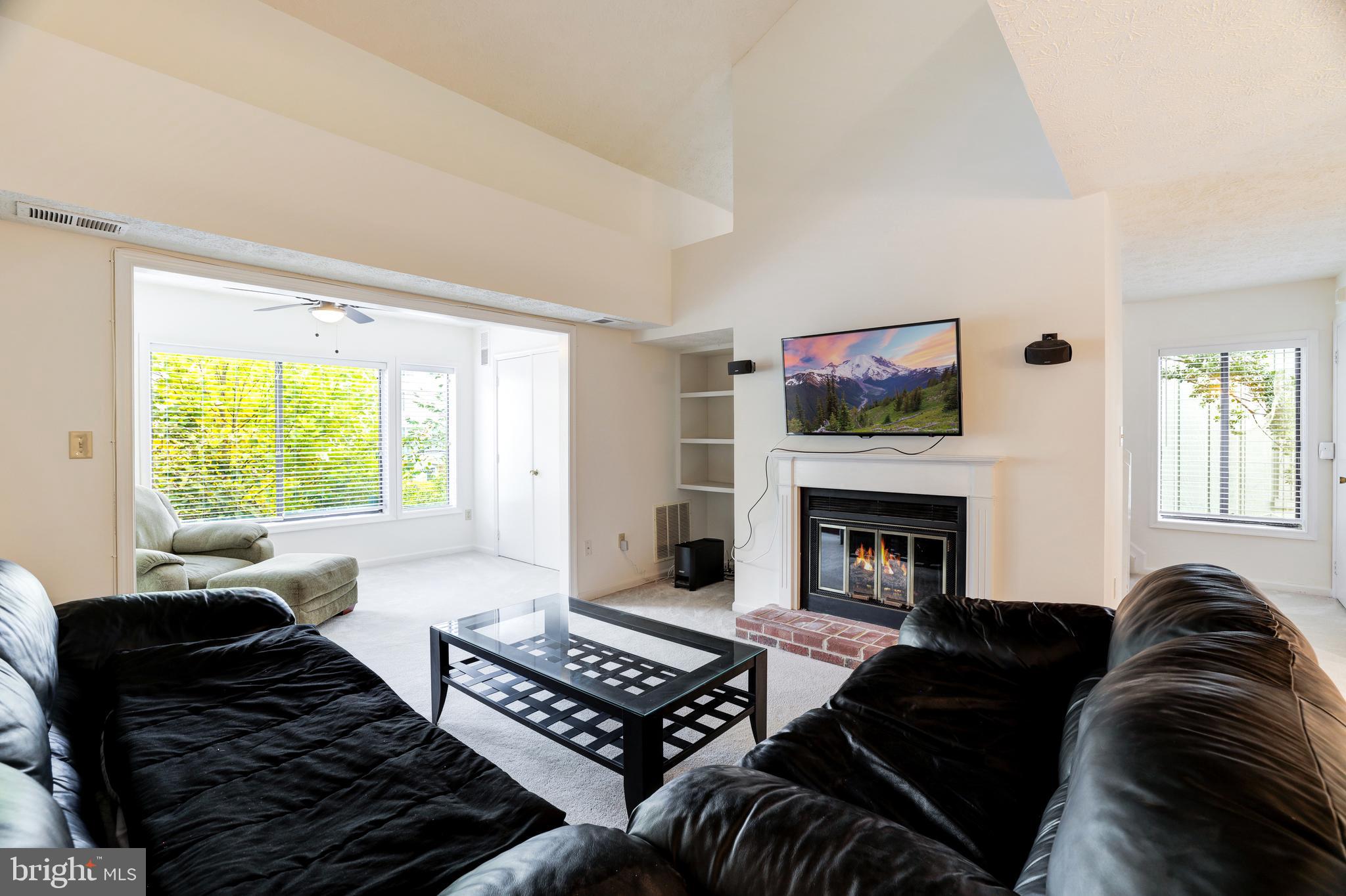 2213 Hunter's Run Drive, Unit 2213 Reston, VA 20191 - Photo 11 of 28 Gallery Image 11
