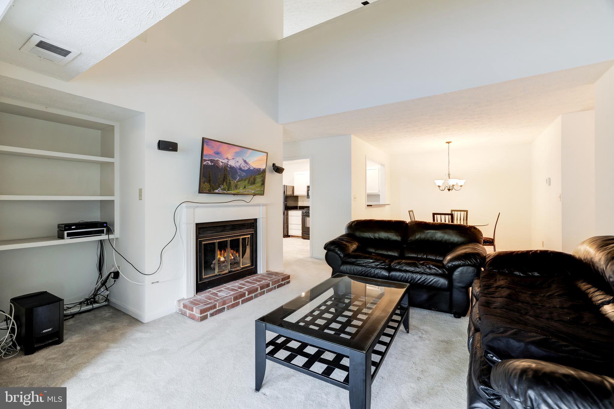 2213 Hunter's Run Drive, Unit 2213 Reston, VA 20191 - Photo 13 of 28 Gallery Image 13