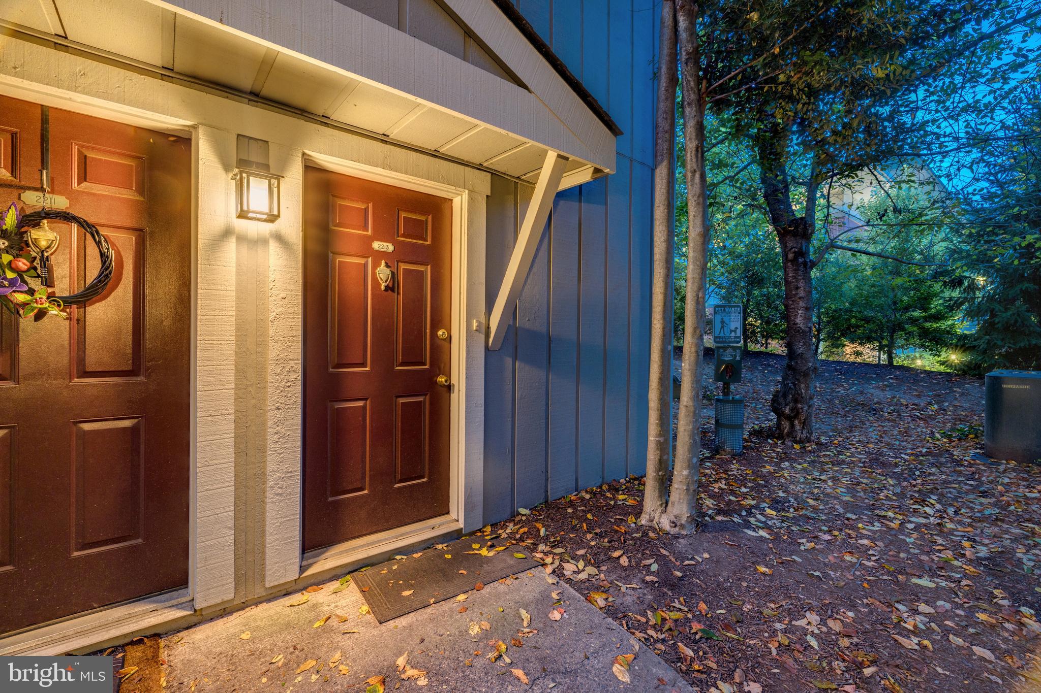 2213 Hunter's Run Drive, Unit 2213 Reston, VA 20191 - Photo 4 of 28 Gallery Image 4