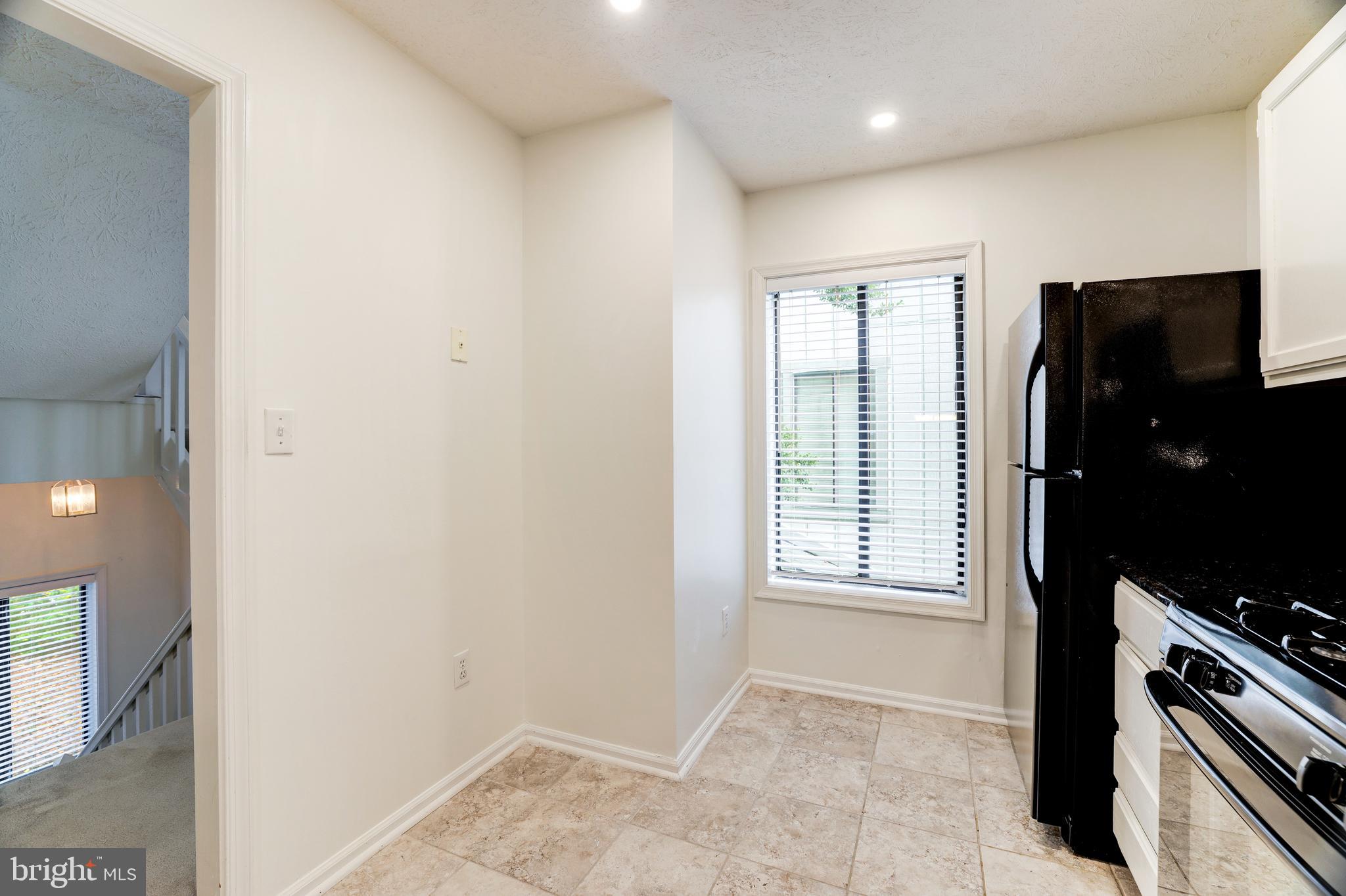 2213 Hunter's Run Drive, Unit 2213 Reston, VA 20191 - Photo 9 of 28 Gallery Image 9