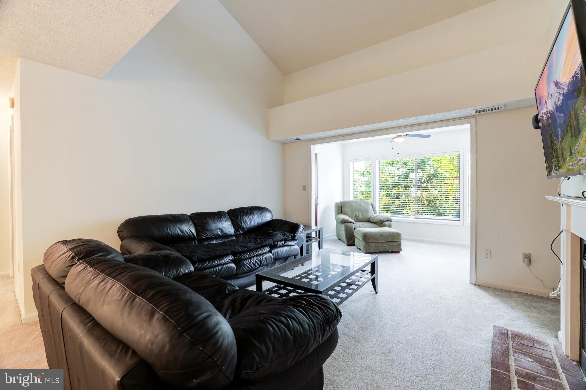 2213 Hunter's Run Drive, Unit 2213 Reston, VA 20191 - Photo 10 of 28 Gallery Image 10