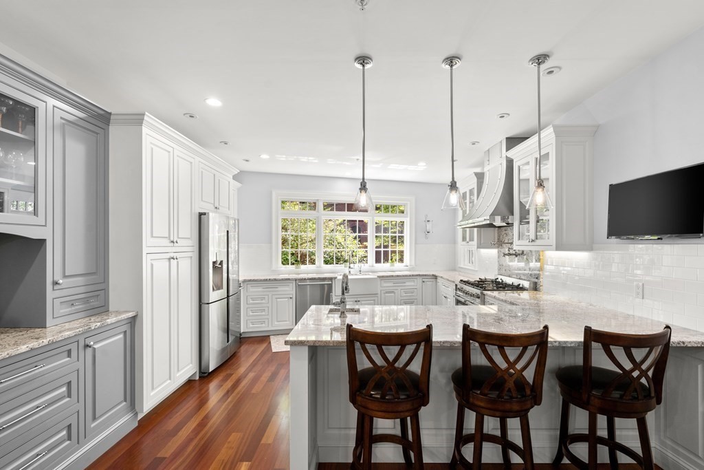 3 Mount Vernon Square, Unit 2 Boston, MA 02108 - Photo 4 of 20