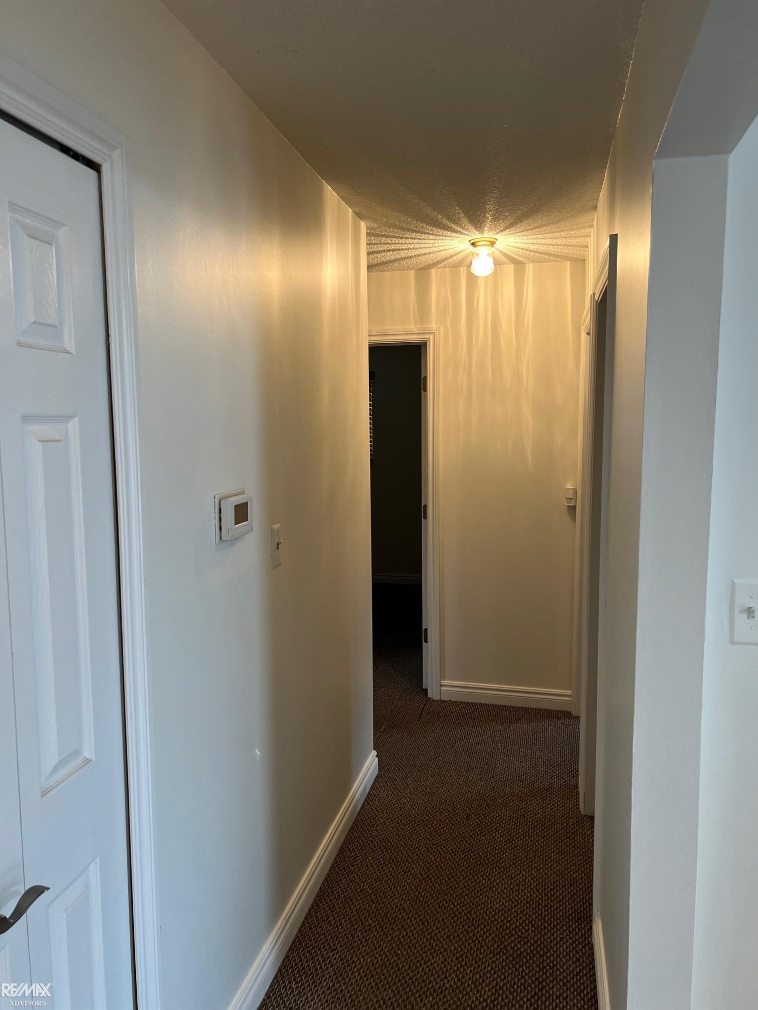 28790 Cotton Road New Baltimore, MI 48047 - Photo 17 of 33 Hallway
