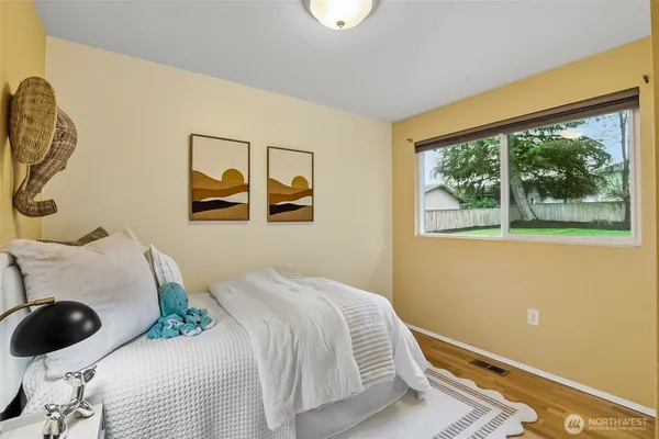 $750,000 | 17630 Larch Way, Lynnwood, WA 98037