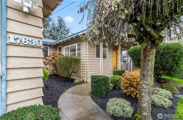 $750,000 | 17630 Larch Way, Lynnwood, WA 98037