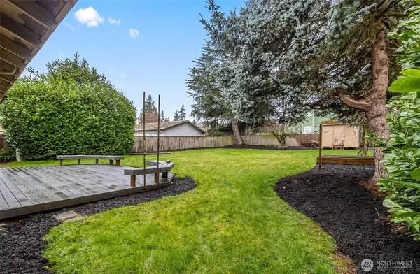 $750,000 | 17630 Larch Way, Lynnwood, WA 98037