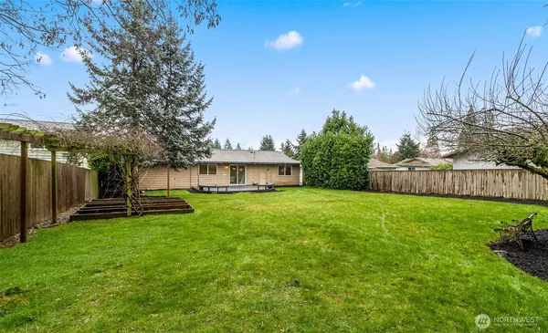 $750,000 | 17630 Larch Way, Lynnwood, WA 98037