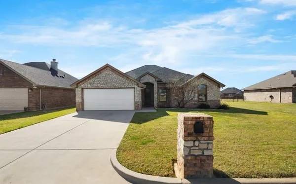 $325,000 | 9108 Parkview Circle, Tolar, TX 76476