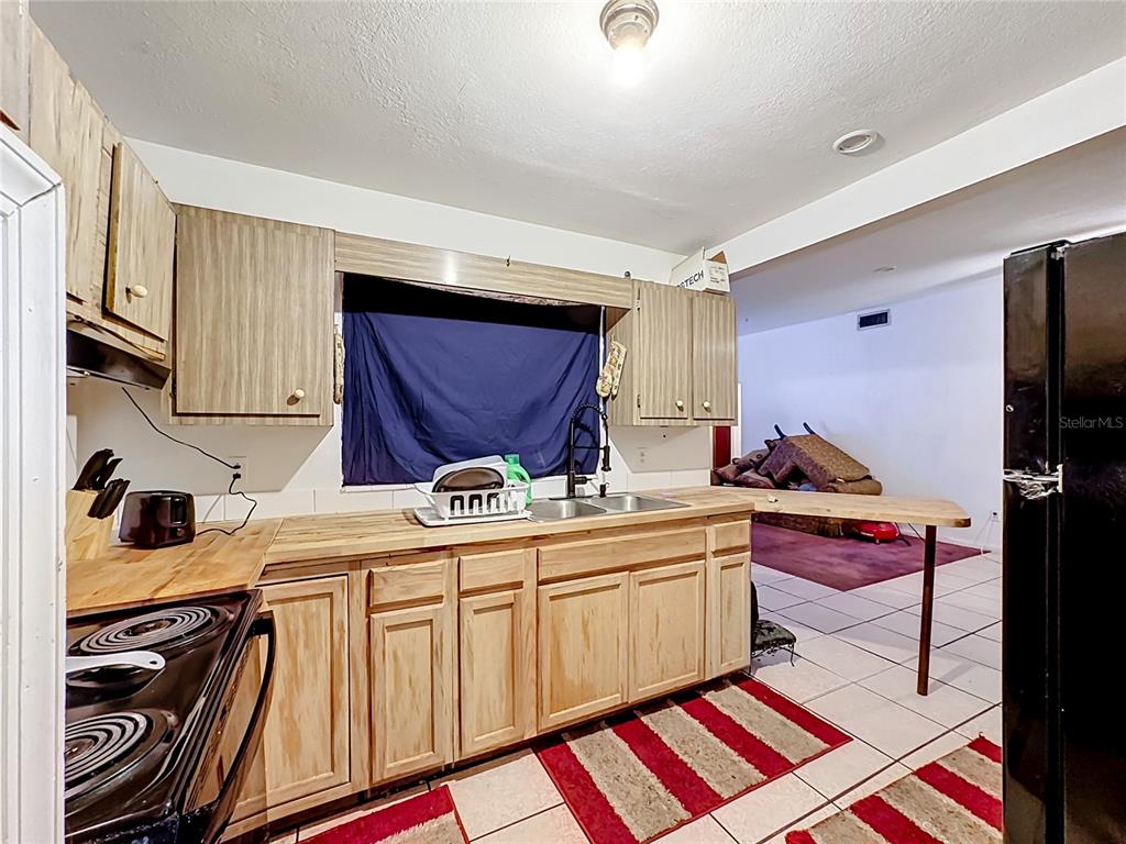 202 North 39th Street Fort Pierce, FL 34947 - Photo 9 of 45