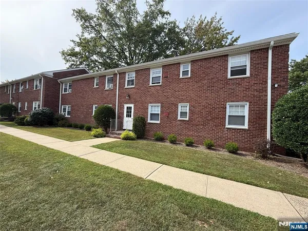 $225,000 | 12 Gainesborough Terrace, Unit 1B, River Edge, NJ 07661