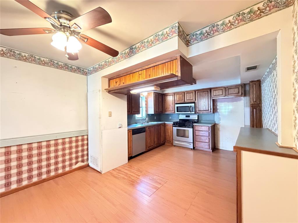 403 North Reagan Street Hamilton, TX 76531 - Photo 9 of 20